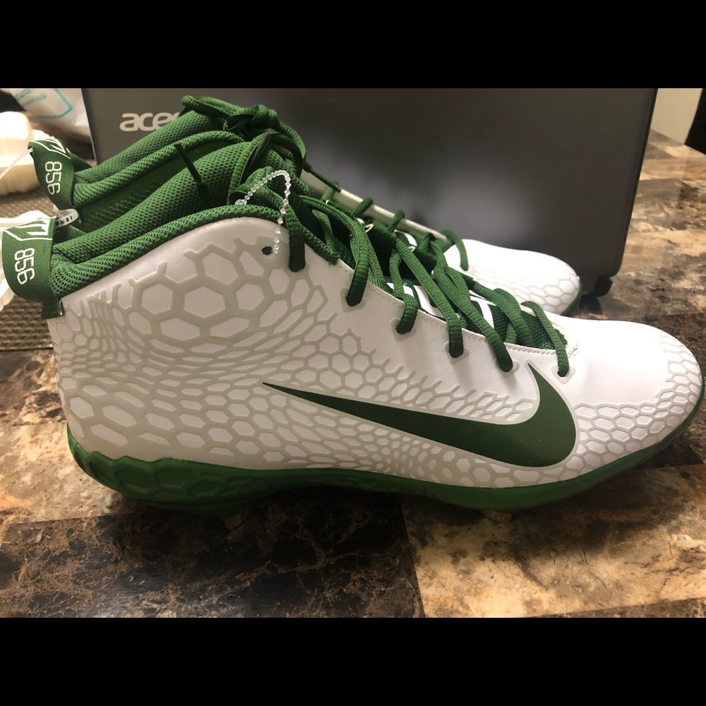 NEW Green/White Baseball Cleats 865 Mens